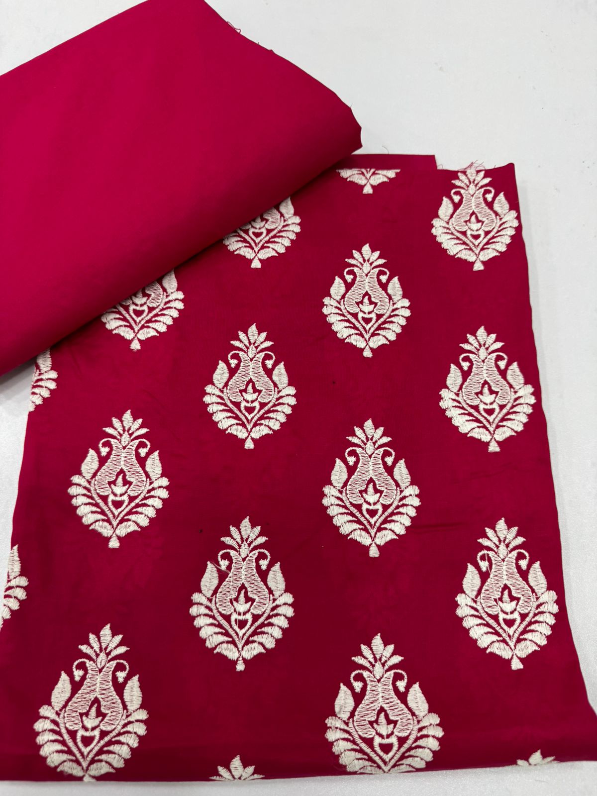 Bareeza lawn 2piece