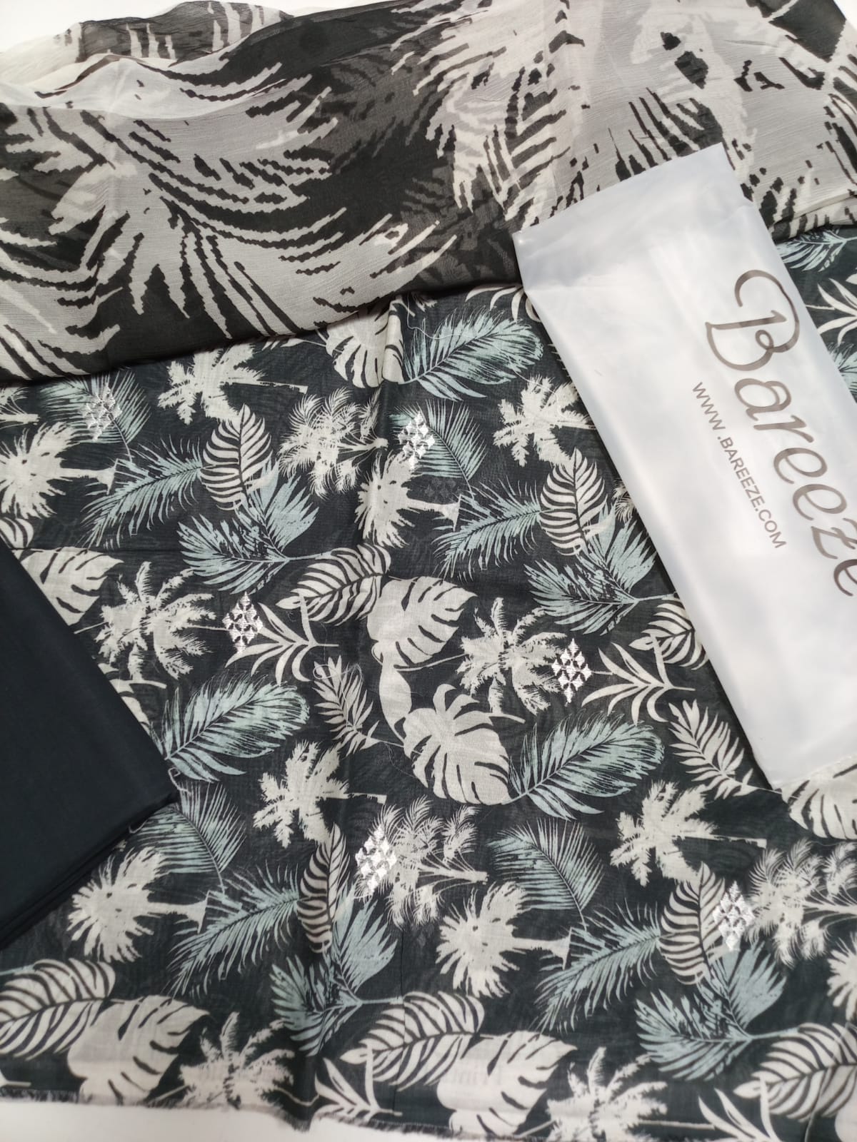 Bareeze Print Lawn 3piece