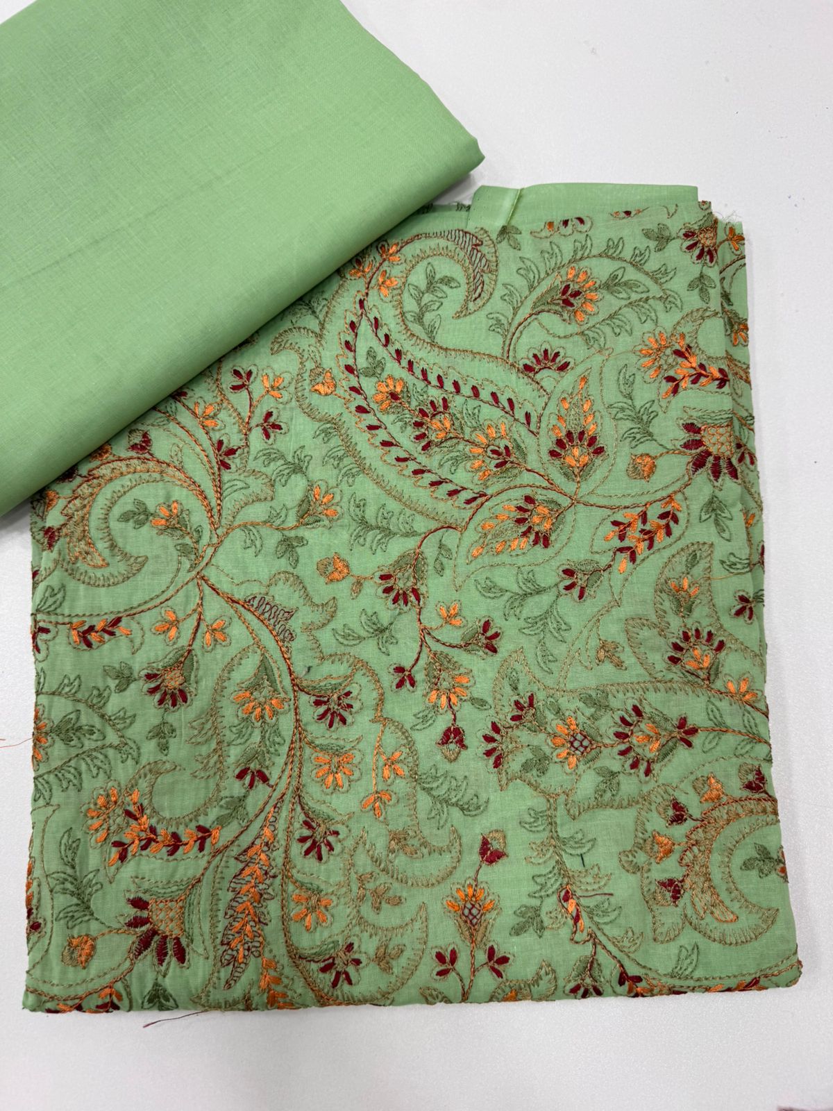 Bareeza lawn 2piece