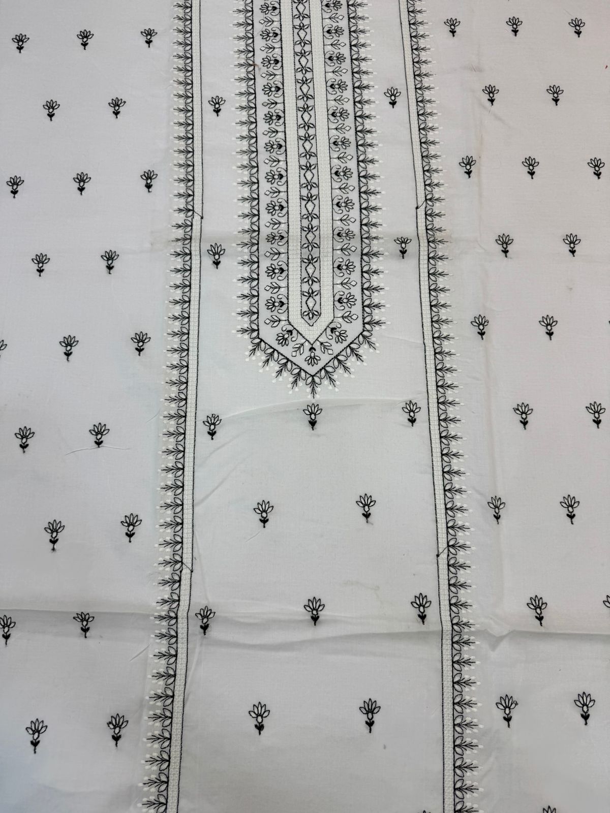 Bareeza lawn 2piece