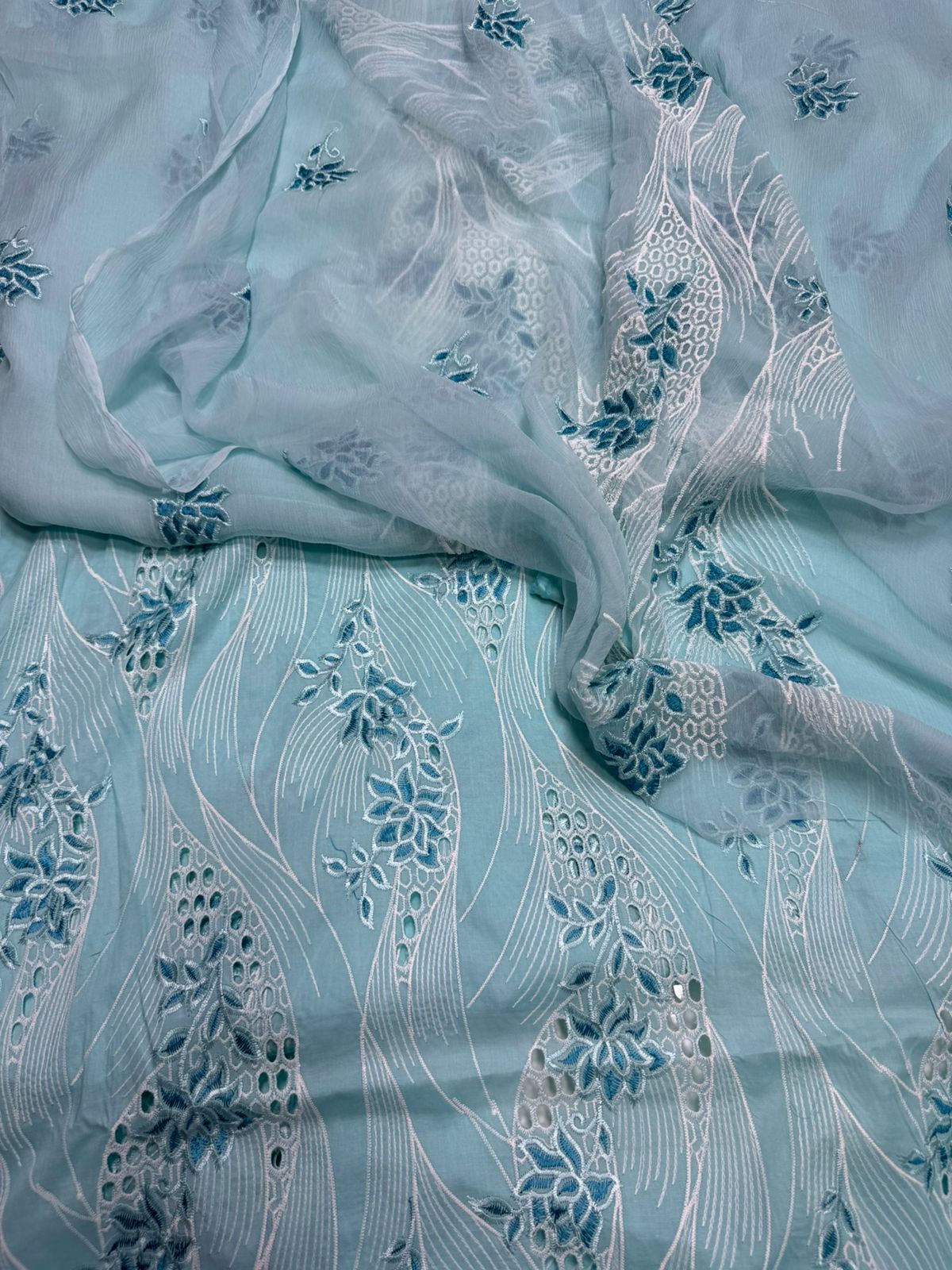 Bareeza lawn 3piece