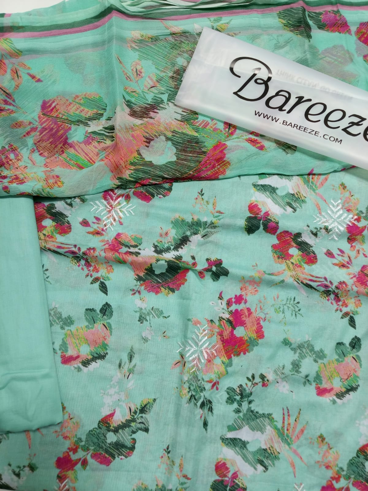 Bareeze print Lawn 3piece
