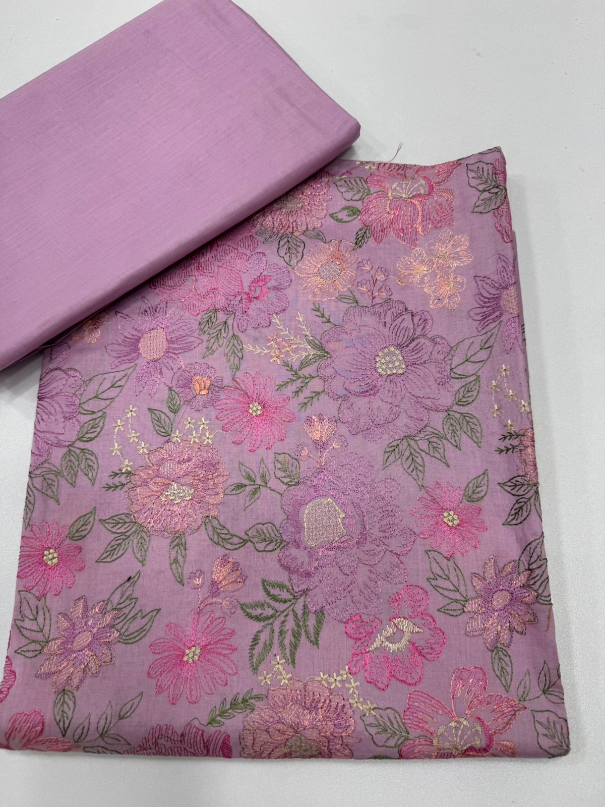 Bareeza lawn 2piece