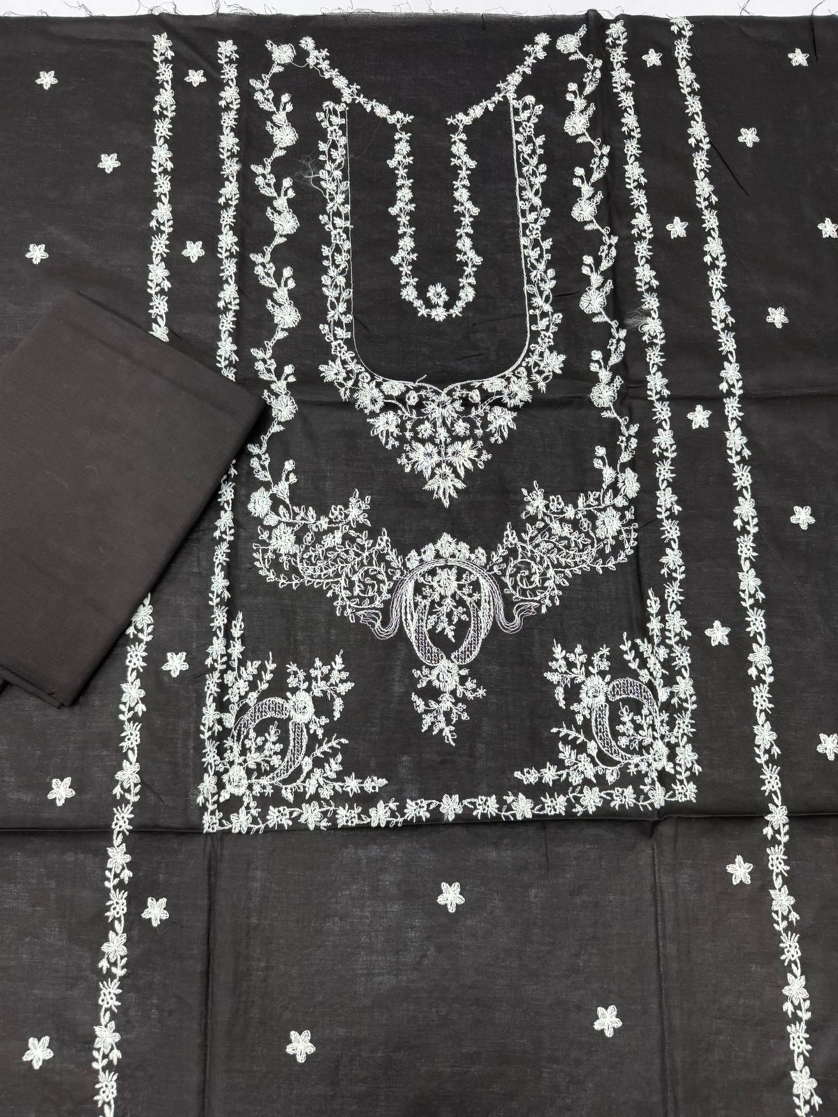 Bareeza Lawn 2piece